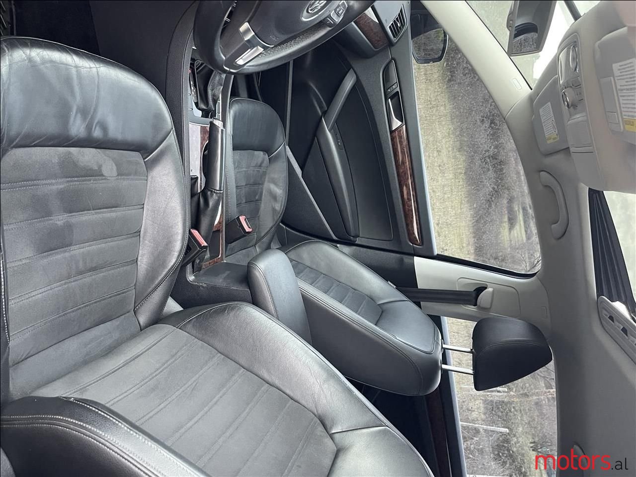 2013' Volkswagen Passat photo #6