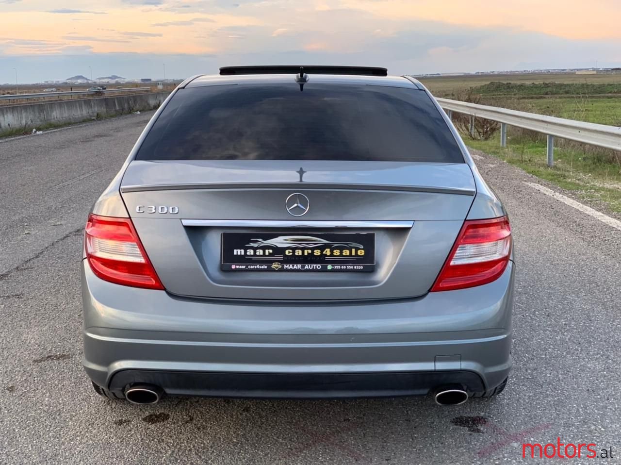 2011' Mercedes-Benz C 300 photo #4