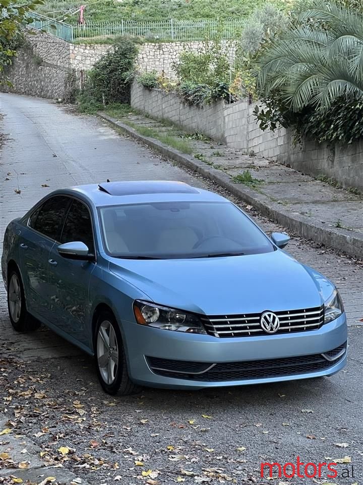 2012' Volkswagen Passat photo #4