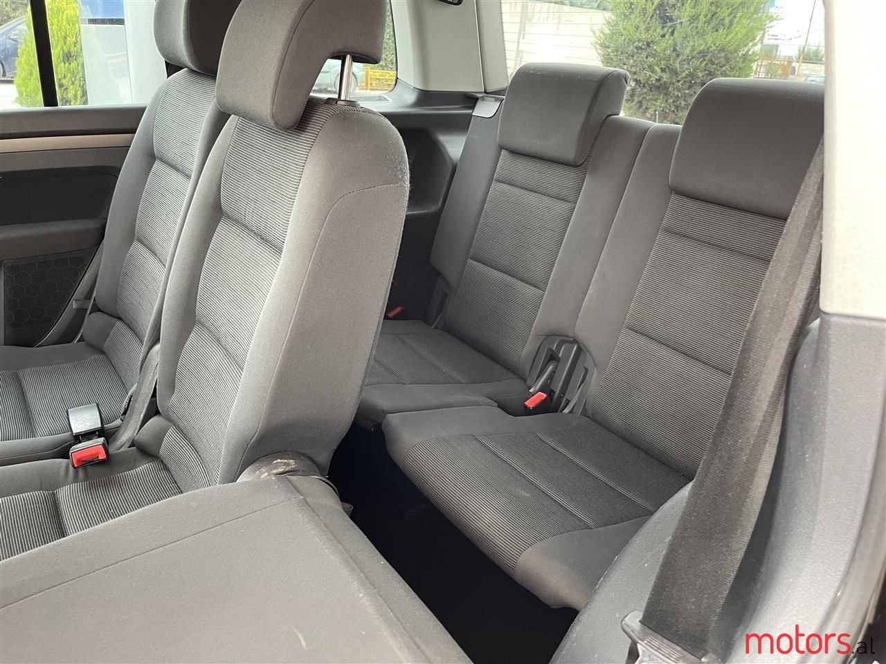 2007' Volkswagen Touran photo #4