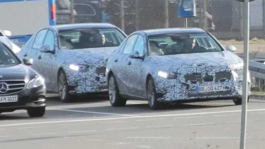 New Mercedes C-Class Spied In Busy German Traffic