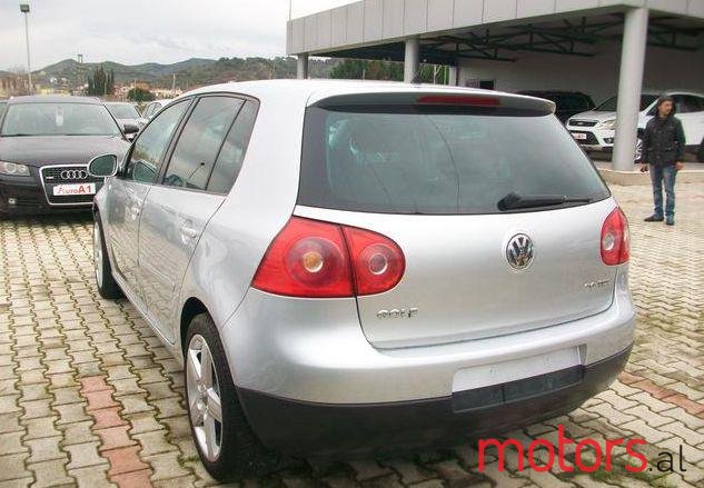 2007' Volkswagen Golf photo #2