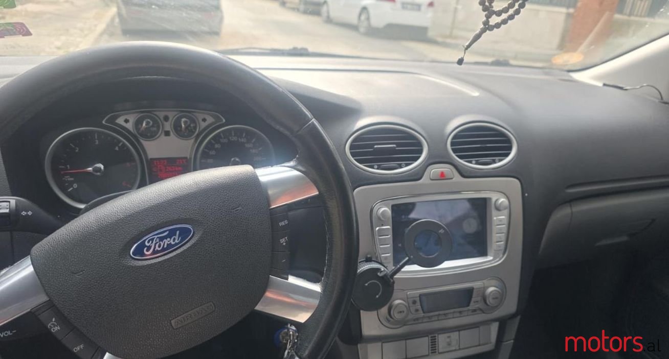 2008' Ford Focus photo #2
