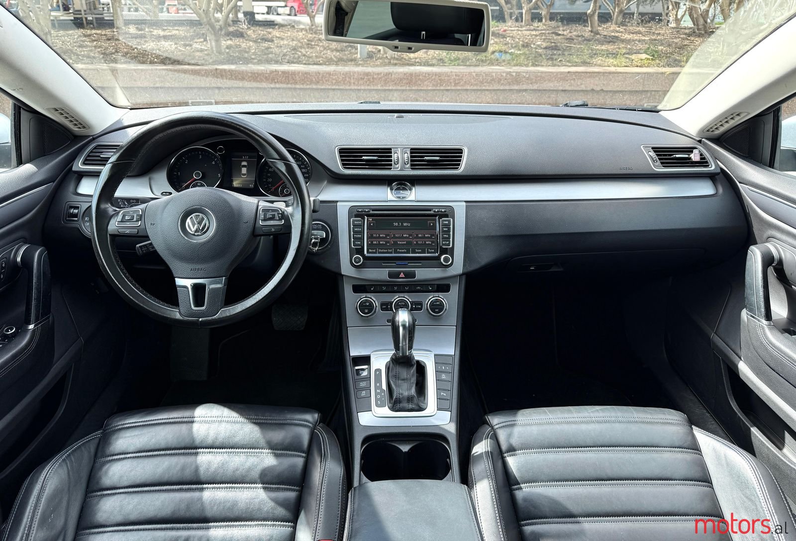 2014' Volkswagen Passat photo #1