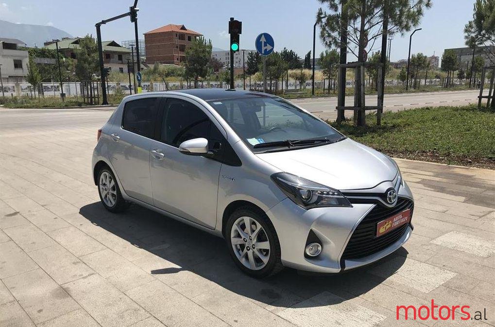 2015' Toyota Yaris photo #1