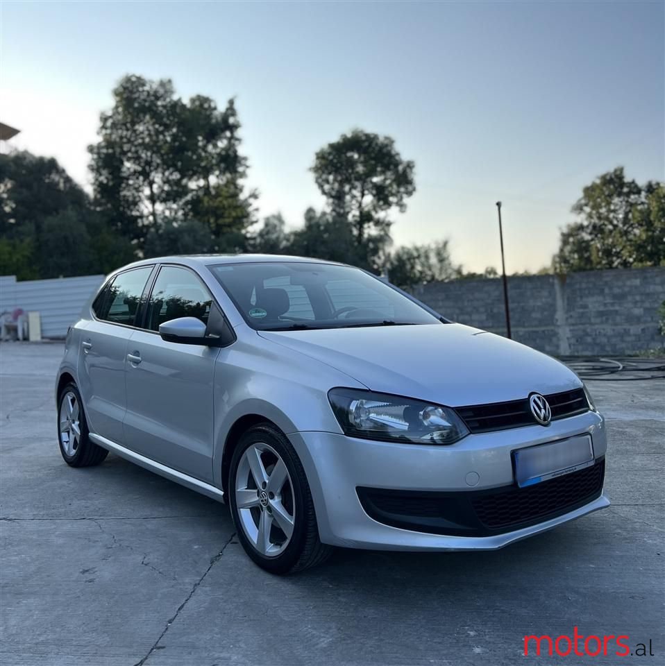 2010' Volkswagen Polo photo #3