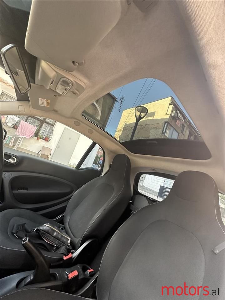 2016' Smart Fortwo photo #2