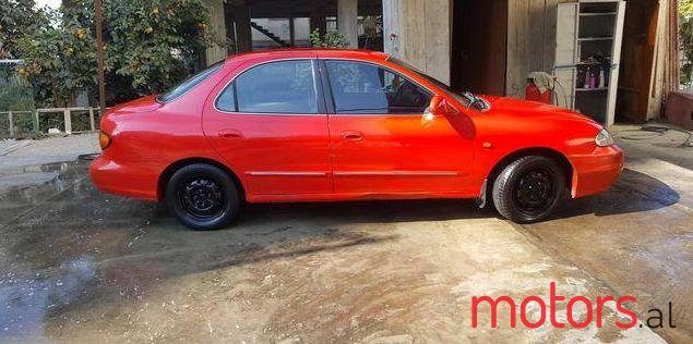 1999' Hyundai Lantra photo #1