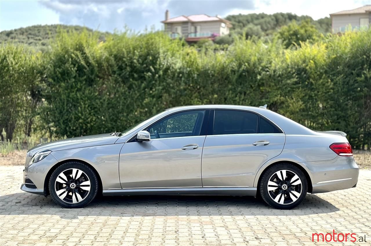 2015' Mercedes-Benz E 220 photo #6