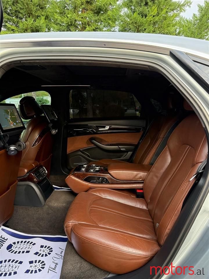 2011' Audi A8 photo #3