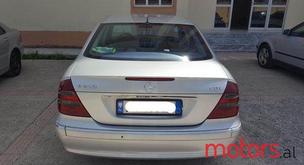 2005' Mercedes-Benz E-Class photo #2