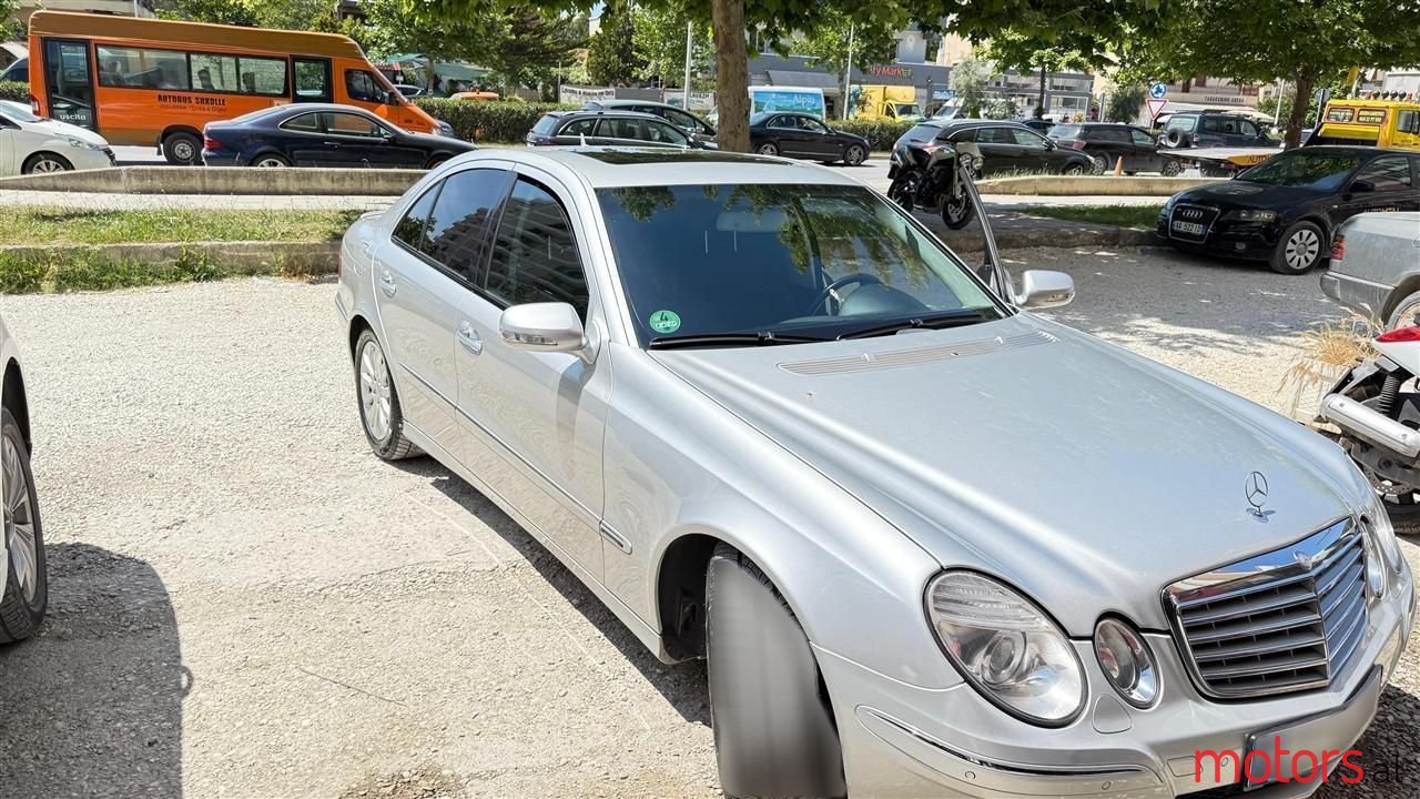2007' Mercedes-Benz E 220 photo #2