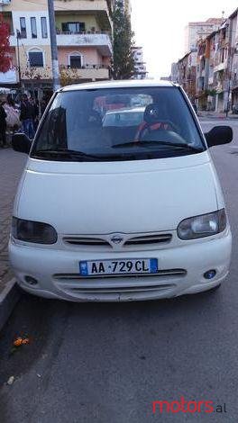 1997' Nissan Serena photo #3