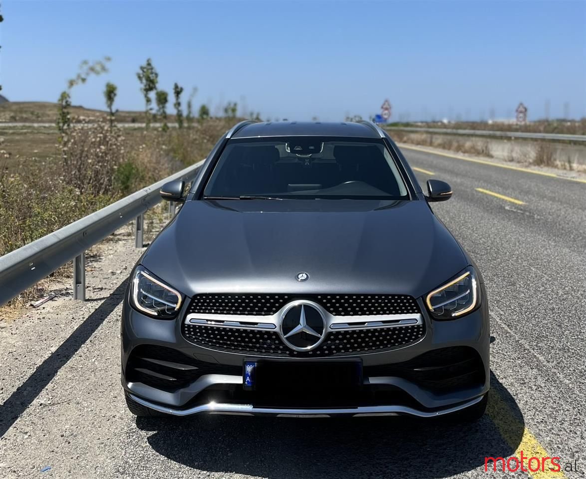 2017' Mercedes-Benz GLC 250 photo #1