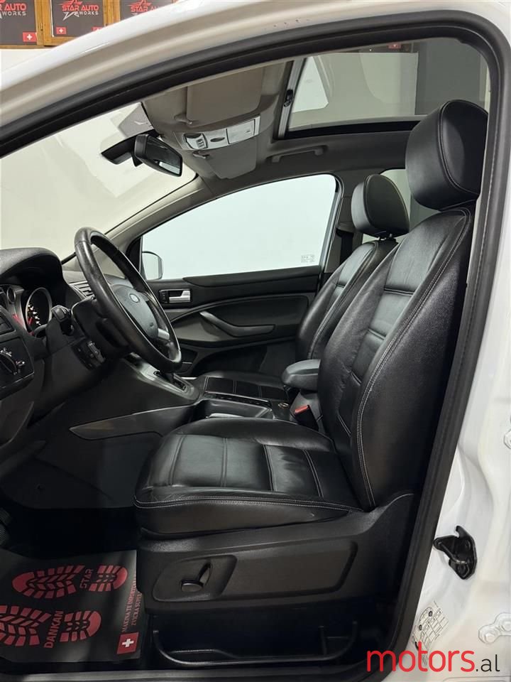 2010' Ford Kuga photo #2