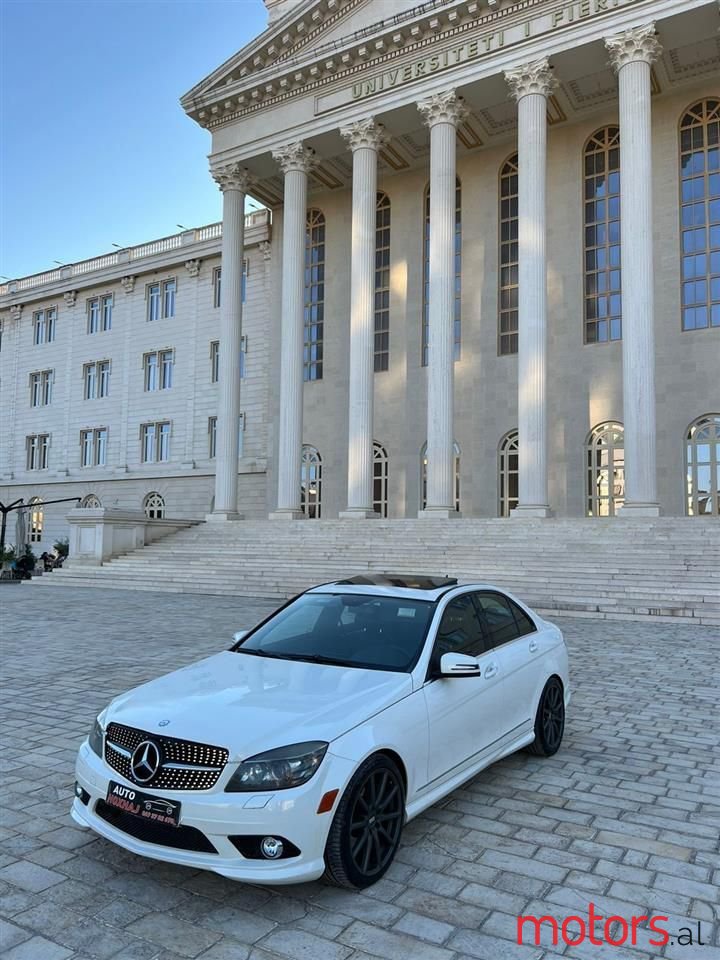 2010' Mercedes-Benz C 300 photo #1
