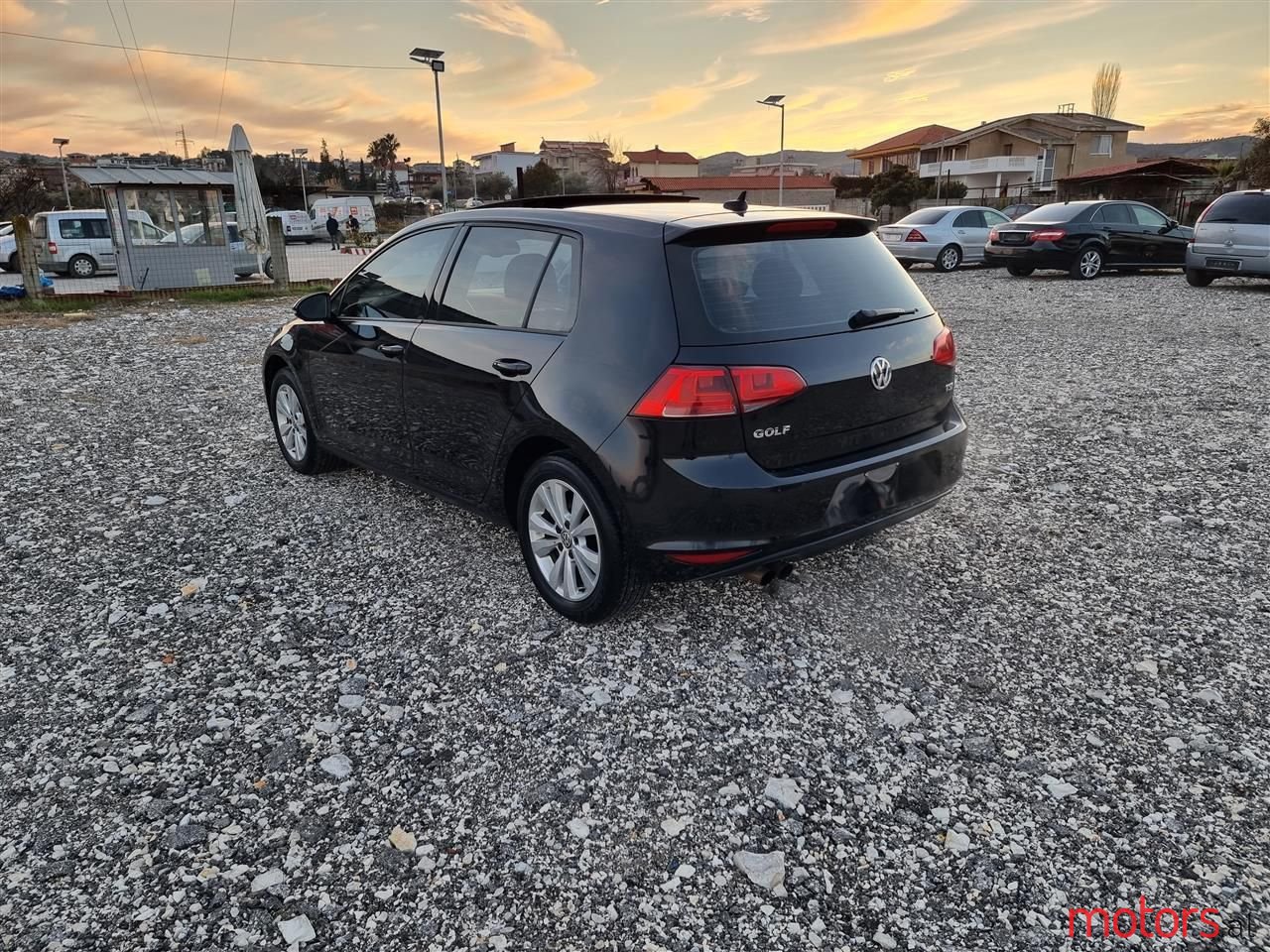 2015' Volkswagen Golf photo #6