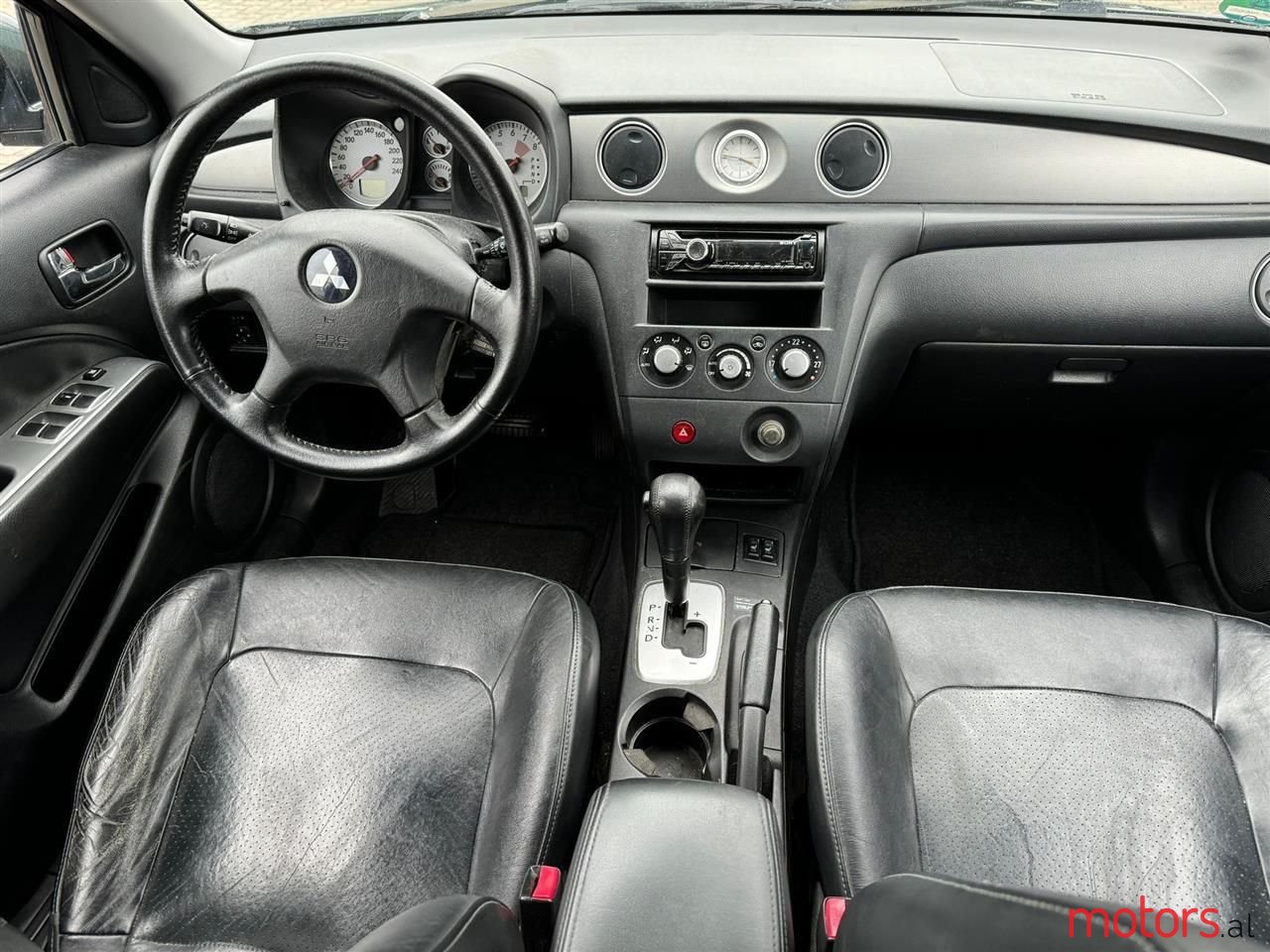 2005' Mitsubishi Outlander photo #6