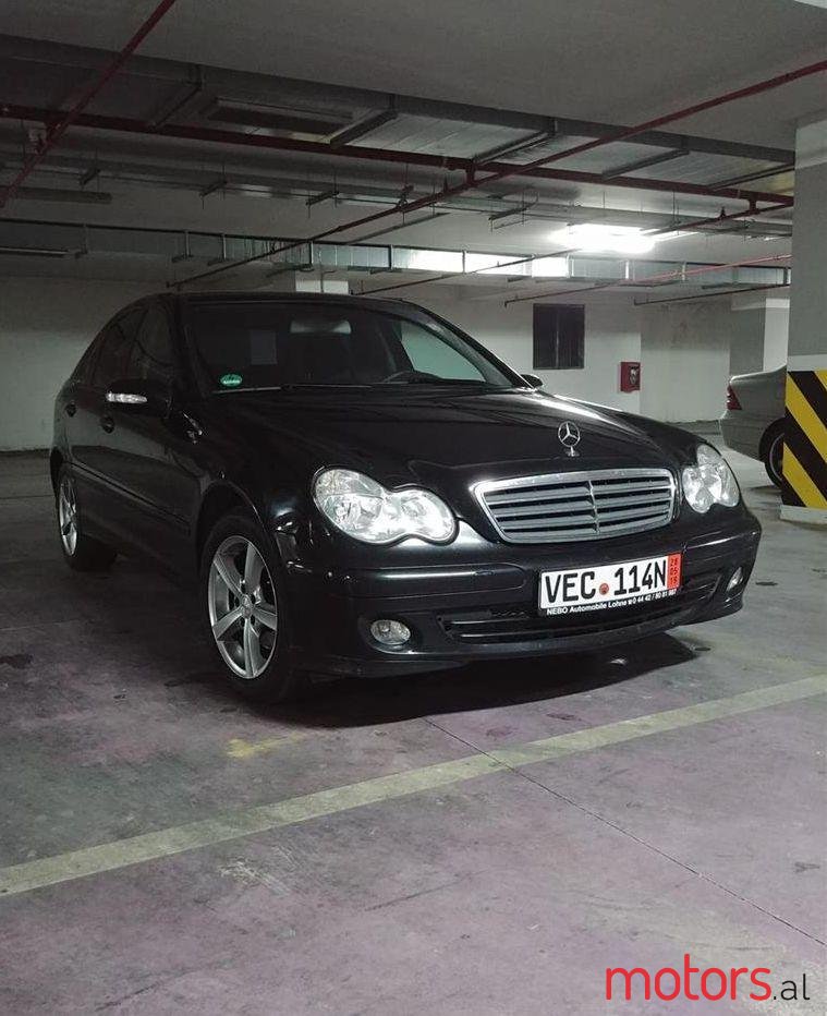 2005' Mercedes-Benz C 220 photo #1