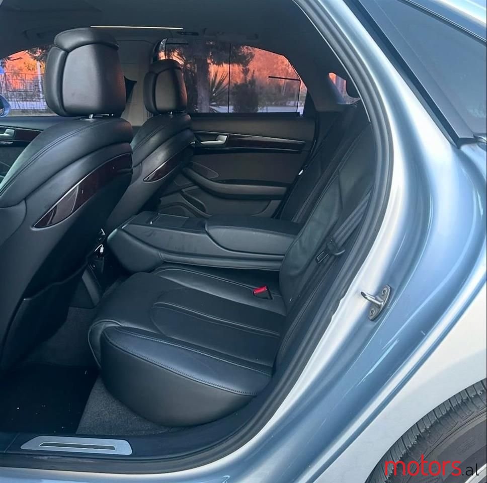 2015' Audi A8 photo #3