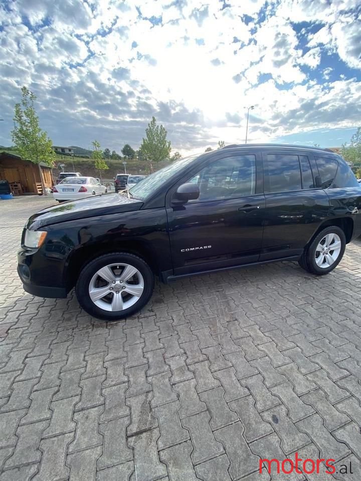 2012' Jeep Compass photo #5