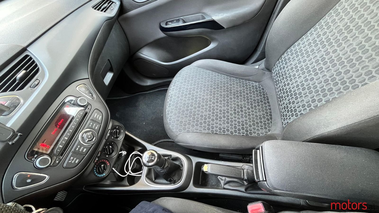 2015' Opel Corsa photo #6