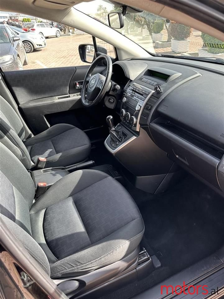 2010' Mazda Mazda5 photo #5