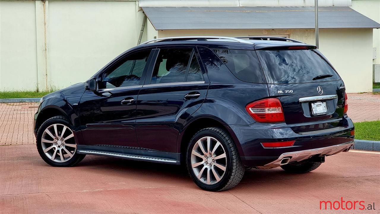 2011' Mercedes-Benz ML 350 photo #3