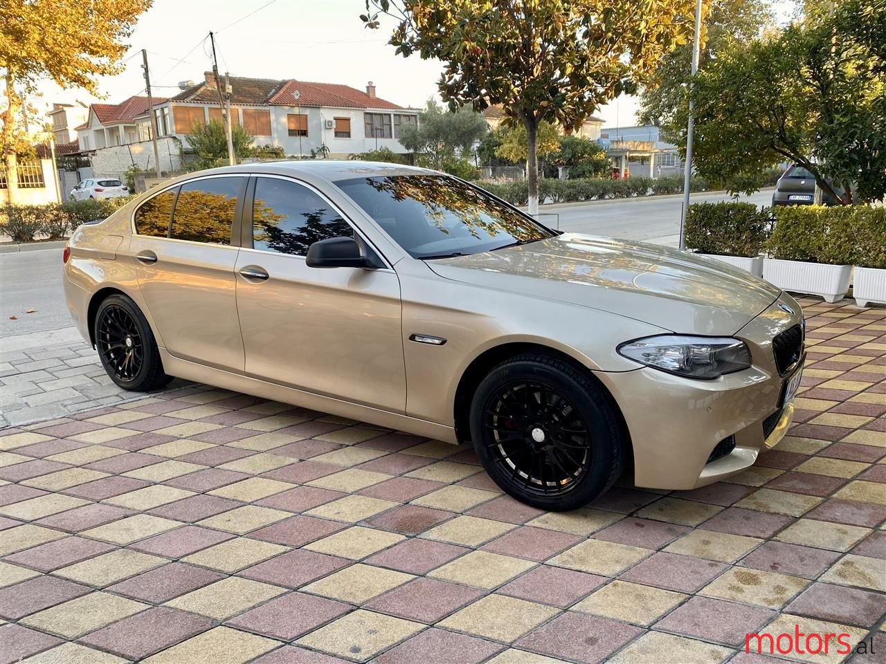2012' BMW 523 photo #3