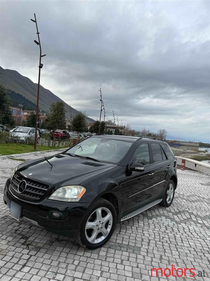 2008' Mercedes-Benz ML 320 photo #1