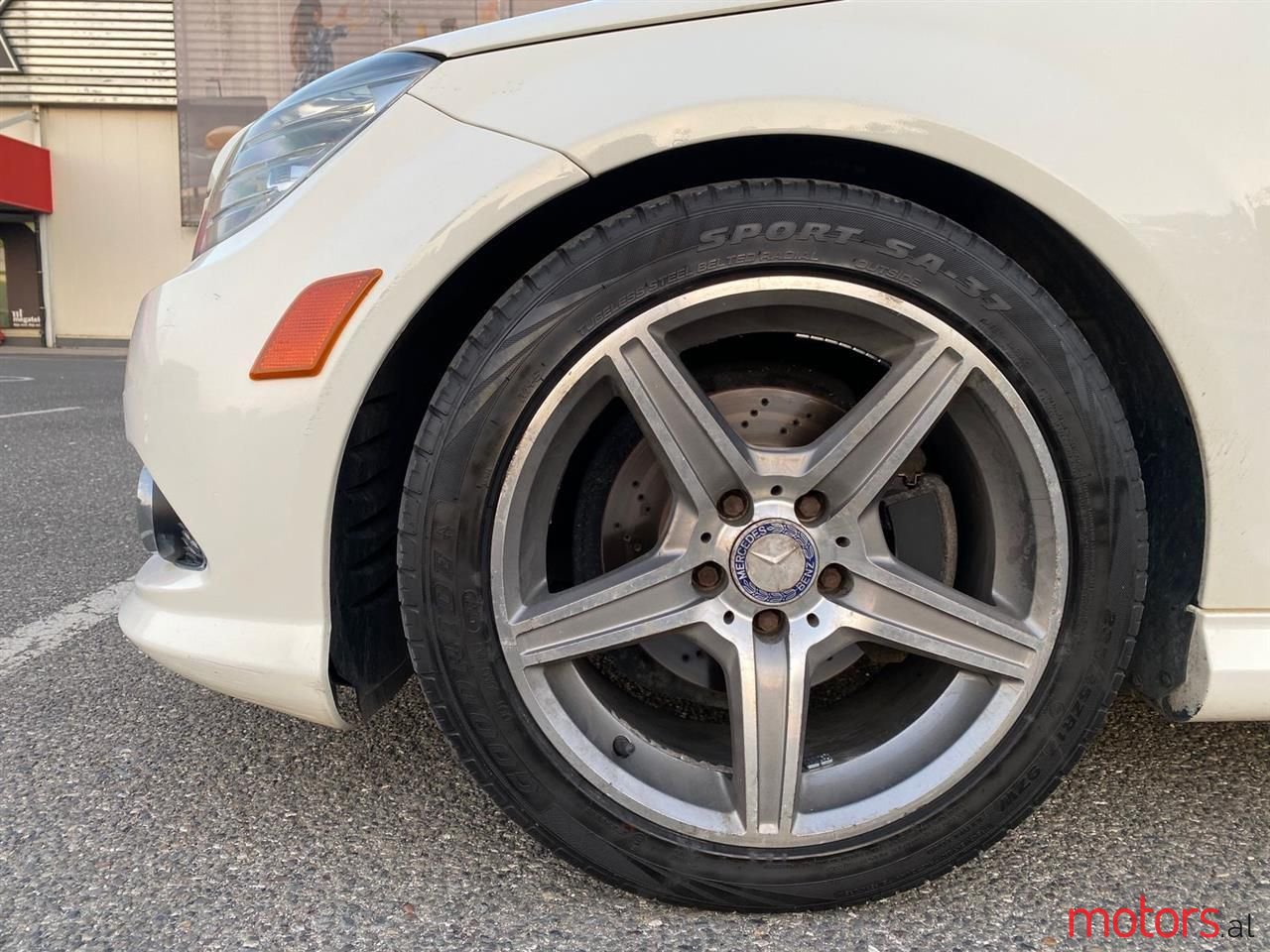 2010' Mercedes-Benz C 250 photo #3