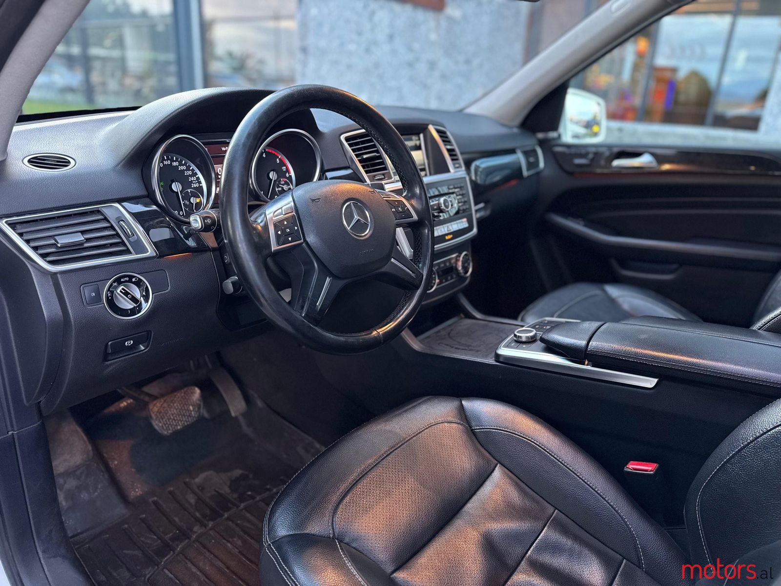 2013' Mercedes-Benz ML 350 photo #2