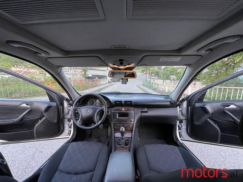 2005' Mercedes-Benz C 230 photo #5