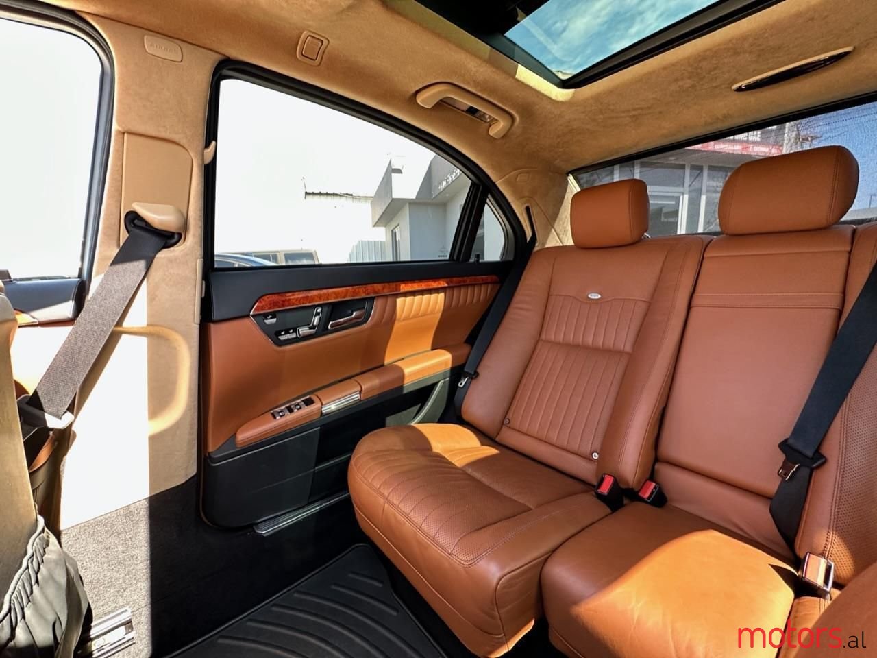 2008' Mercedes-Benz S 550 photo #3