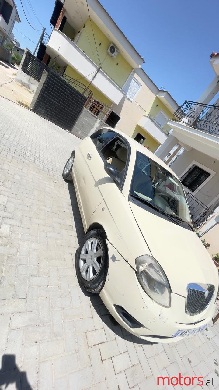 2004' Lancia Y photo #3