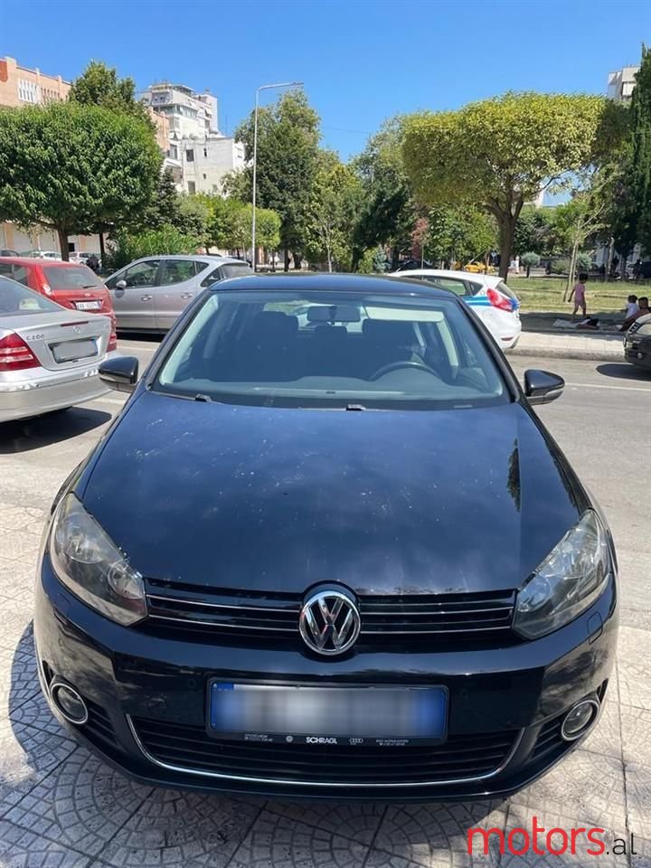 2010' Volkswagen Golf photo #4