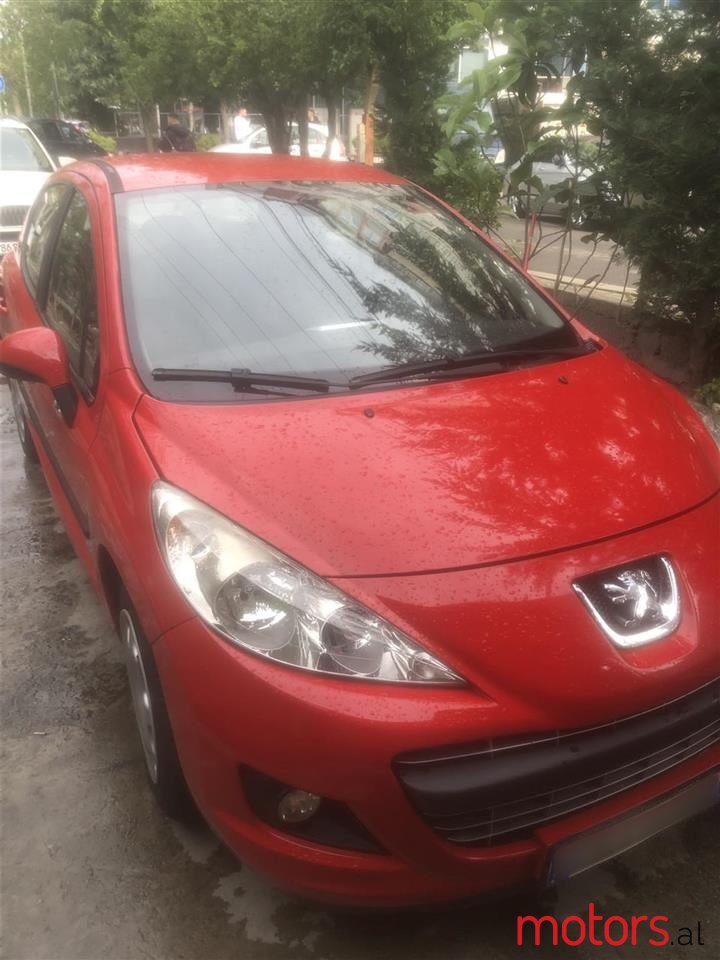 2010' Peugeot 207 photo #2