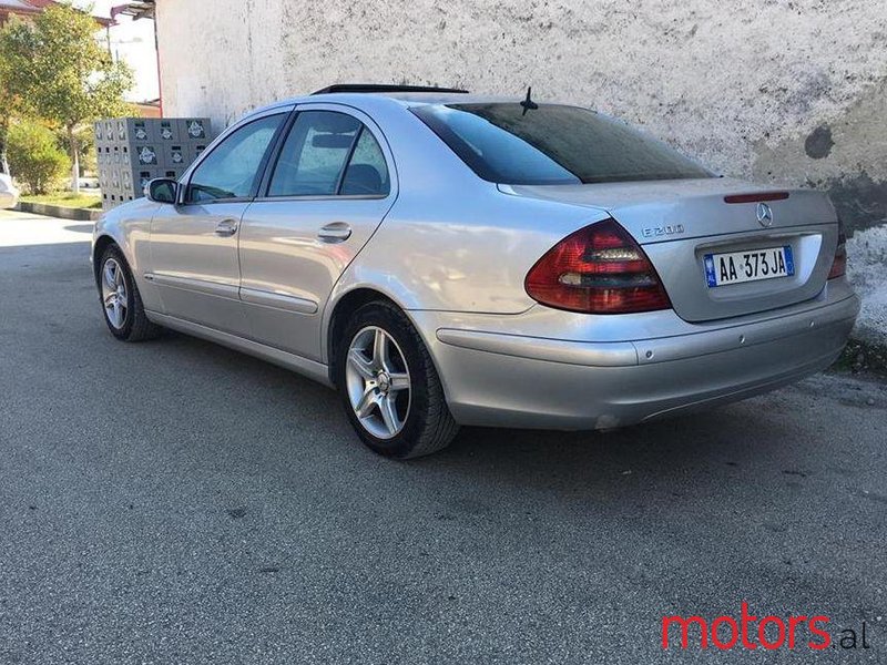 2003' Mercedes-Benz C 220 photo #2