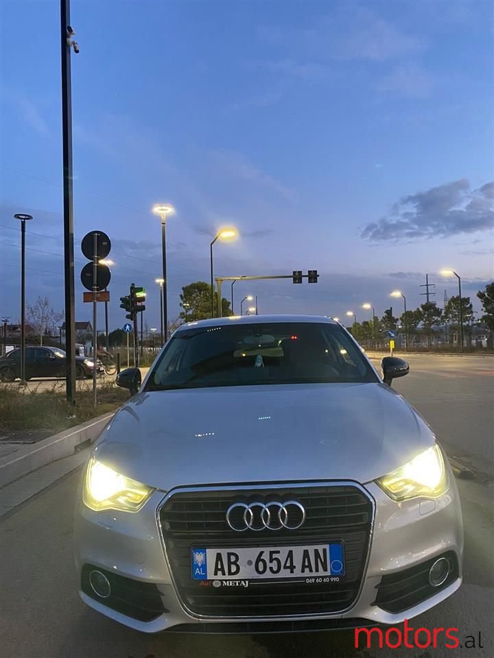 2011' Audi A1 photo #3