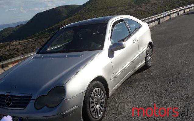2001' Mercedes-Benz C-Class photo #1