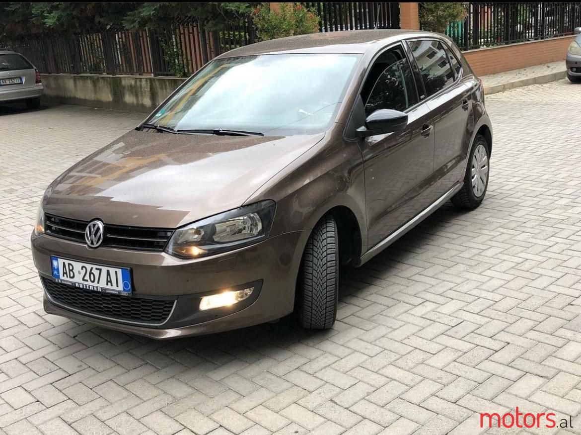 2011' Volkswagen Polo photo #5