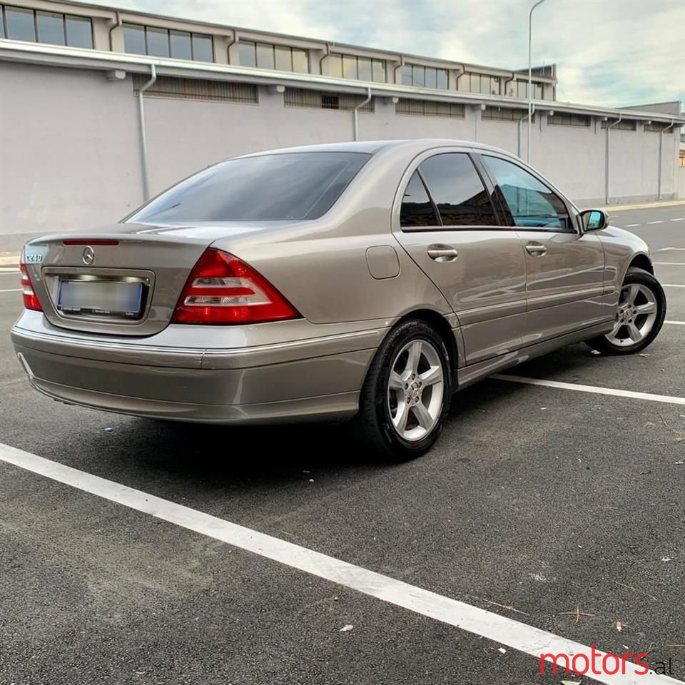 2005' Mercedes-Benz C 240 photo #3