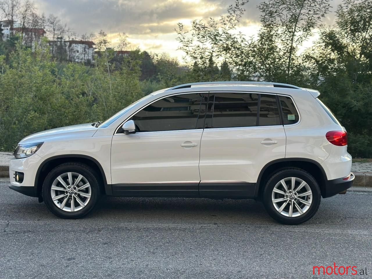 2013' Volkswagen Tiguan photo #3