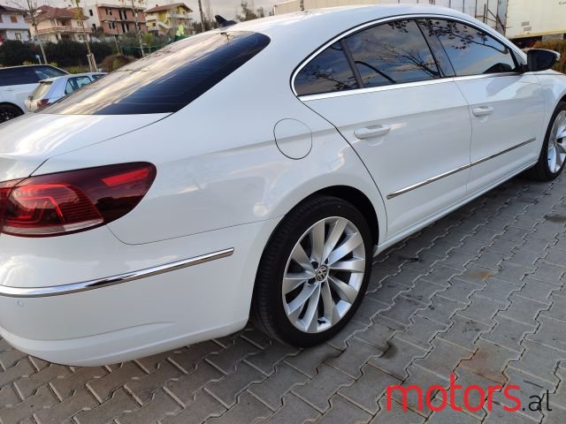 2016' Volkswagen Passat photo #5