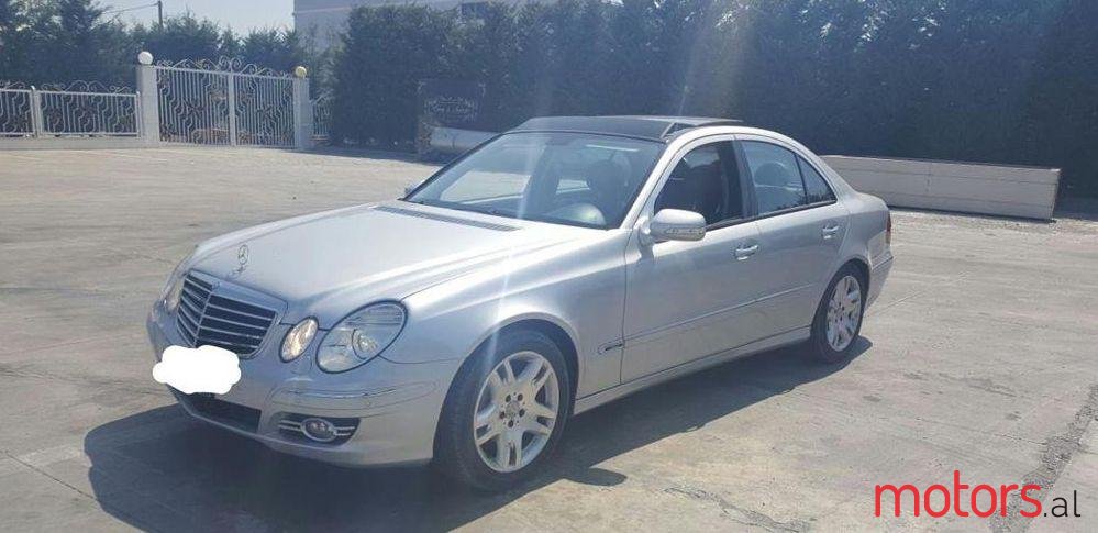 2008' Mercedes-Benz E 220 photo #1