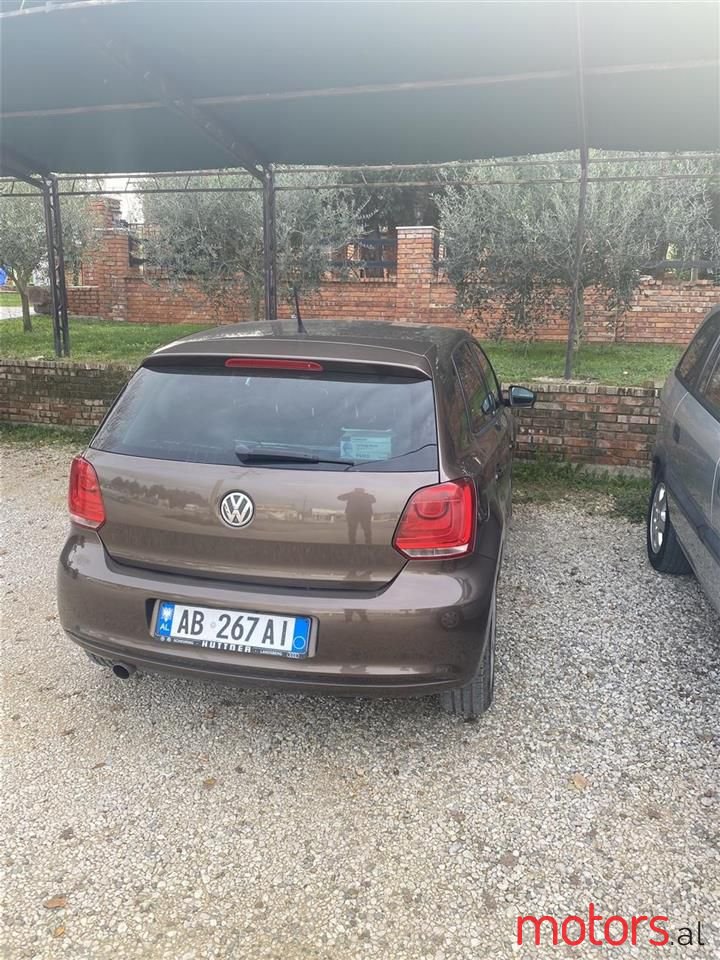 2011' Volkswagen Polo photo #2