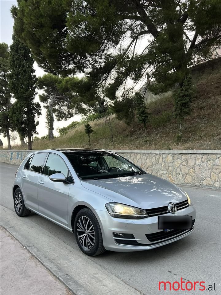 2016' Volkswagen Golf photo #6
