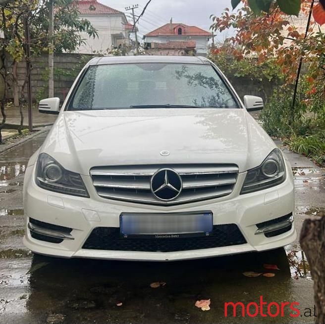 2012' Mercedes-Benz C 220 photo #1