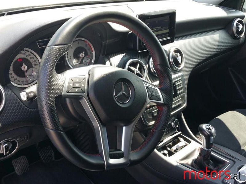 2014' Mercedes-Benz A 180 photo #5