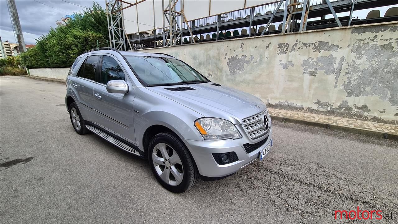 2010' Mercedes-Benz ML 350 photo #1